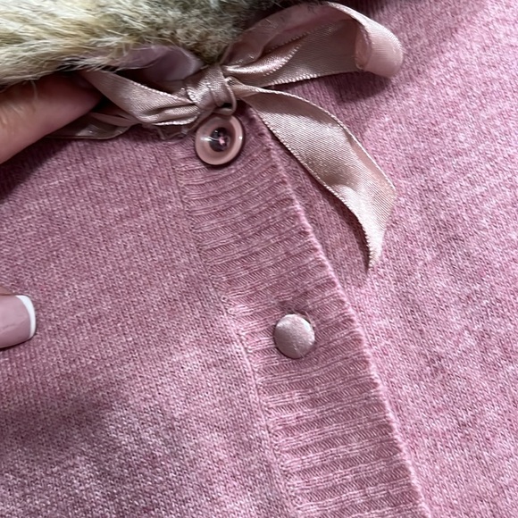 FAUX FUR TRIMMED PINK CASHMERE BLEND CARDIGAN - Picture 10 of 10